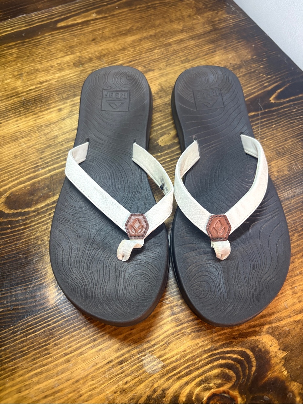 Reef White Flip Flops Size 8